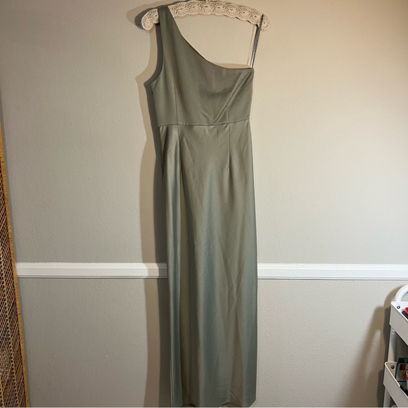 Anthropologie Bhldn Dylan One-Shoulder Satin Side-Slit Gown in Moss - Picture 6 of 10